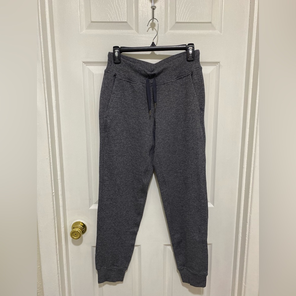 Lululemon Stretch High-Rise Jogger Size 6